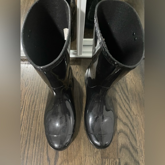 Ugg rain boot - Picture 2 of 3